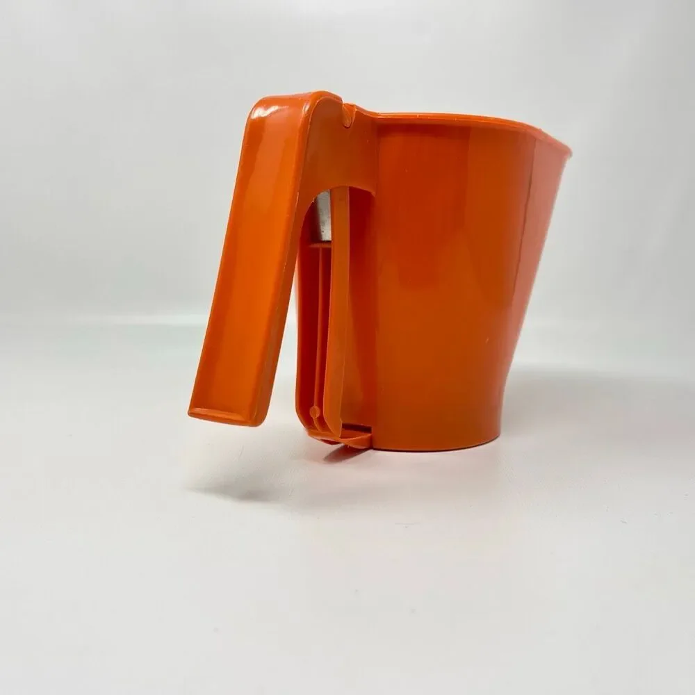 Rubbermaid Flour Sifter 3-Cup Orange Handle Built-In Screen Baking Tool Vintage